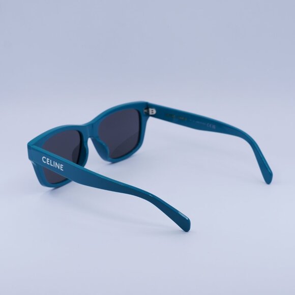 🕶️ New Celine CL40249U 87A Sunglasses - Neon Turquoise Frame, Smoke Lenses - Picture 10 of 11